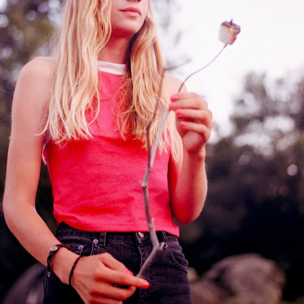 Camp Collection Donna red halter top